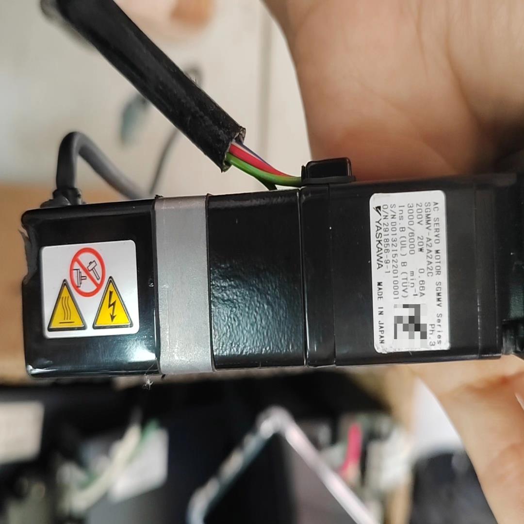 安川电机SGMMV-A2A2A2C，实图拍摄，功能正常，15