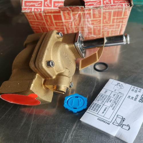 丹佛斯EV220B先导式两位两通电磁阀常开与常闭型黄铜阀体E