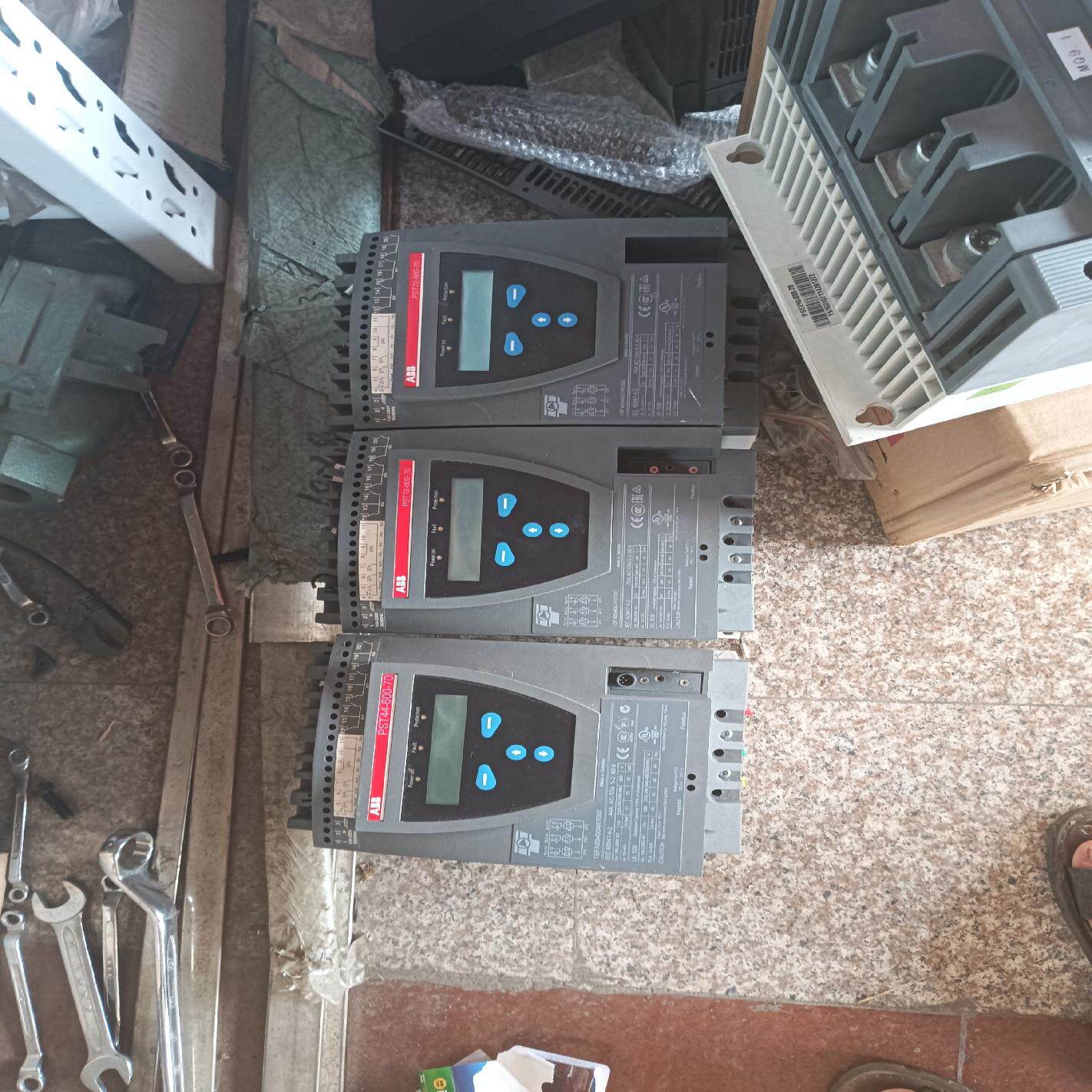 ABB软启动PST72-600-70/PST44-600-7