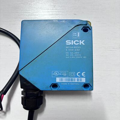 （设备配件）SICK西克WT34-R210，成色较差，清货处理，成色拍摄