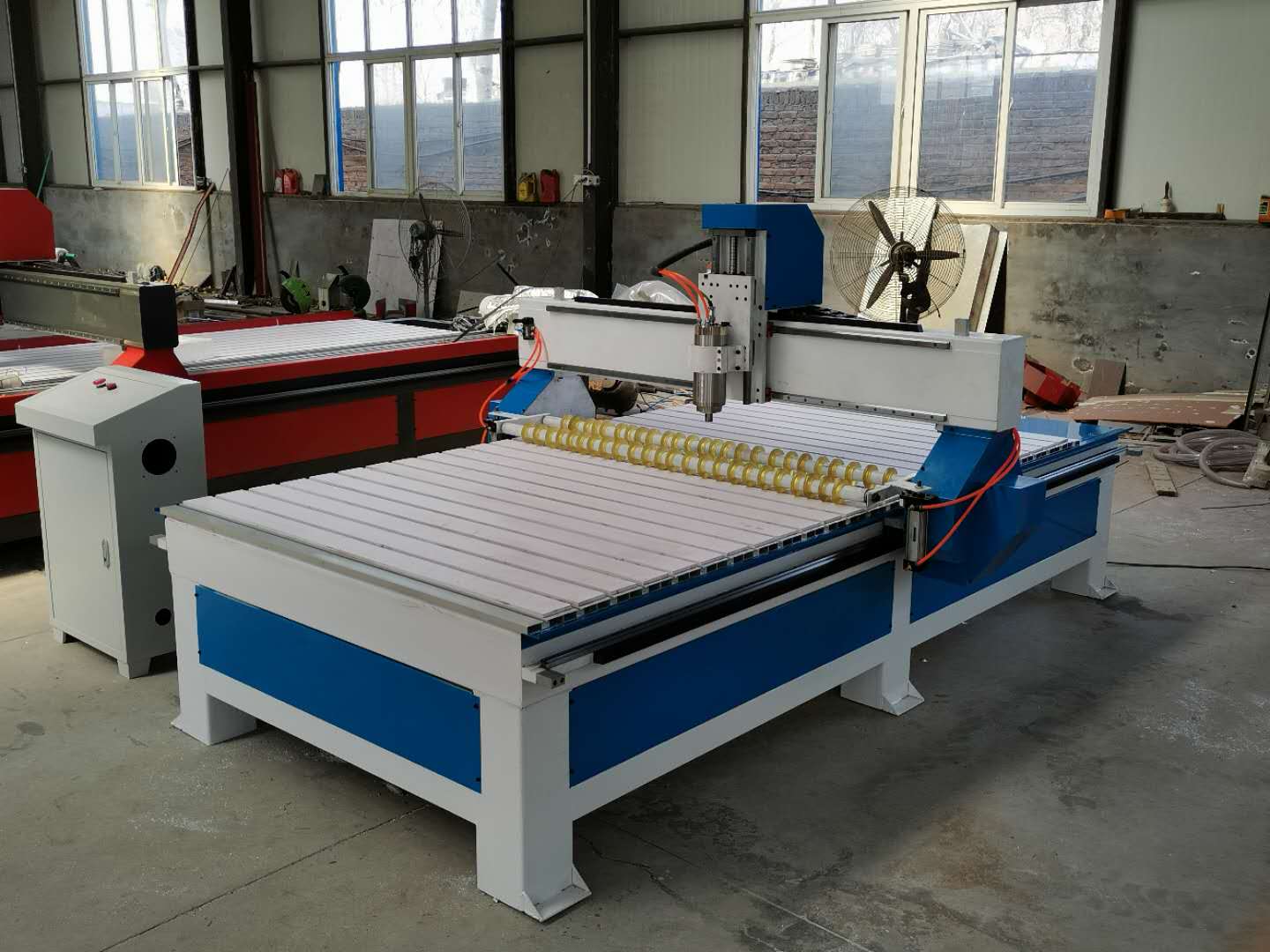 1325数控木工广告雕刻机浮雕亚克力石材J切割大型全自动CNC雕花机