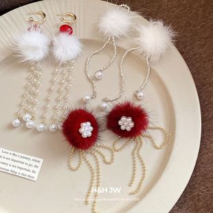 气质花朵耳钉耳环爆款毛球女耳饰银针2026新款高级感秋冬珍珠流苏