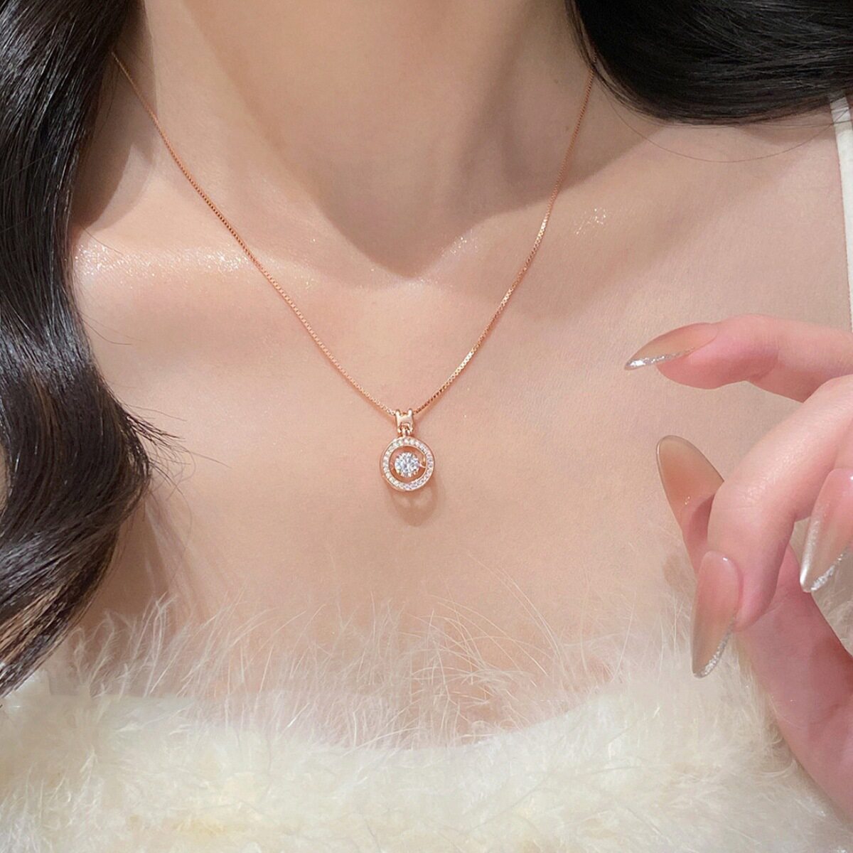 跳动的心项链女玫瑰金轻奢小众设计锁骨链高级感精致女友生日礼物