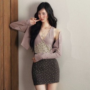 1P STUDIO 浅紫色碎花短款针织开衫+撞色碎花V领连衣裙两件套装女