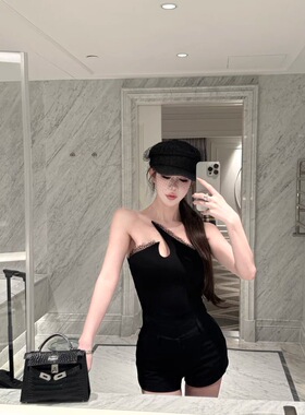 kubiliv【偷心angel】浪漫不对称斜领挂脖镂空蕾丝背心吊带上衣女