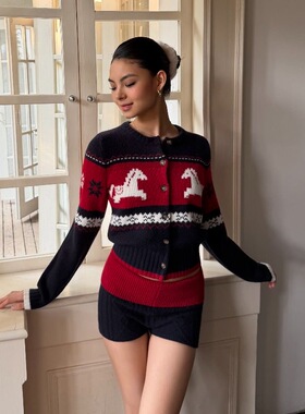 新年小马提花圆领开衫毛衣女修身显瘦撞色拼接mini短裤套装