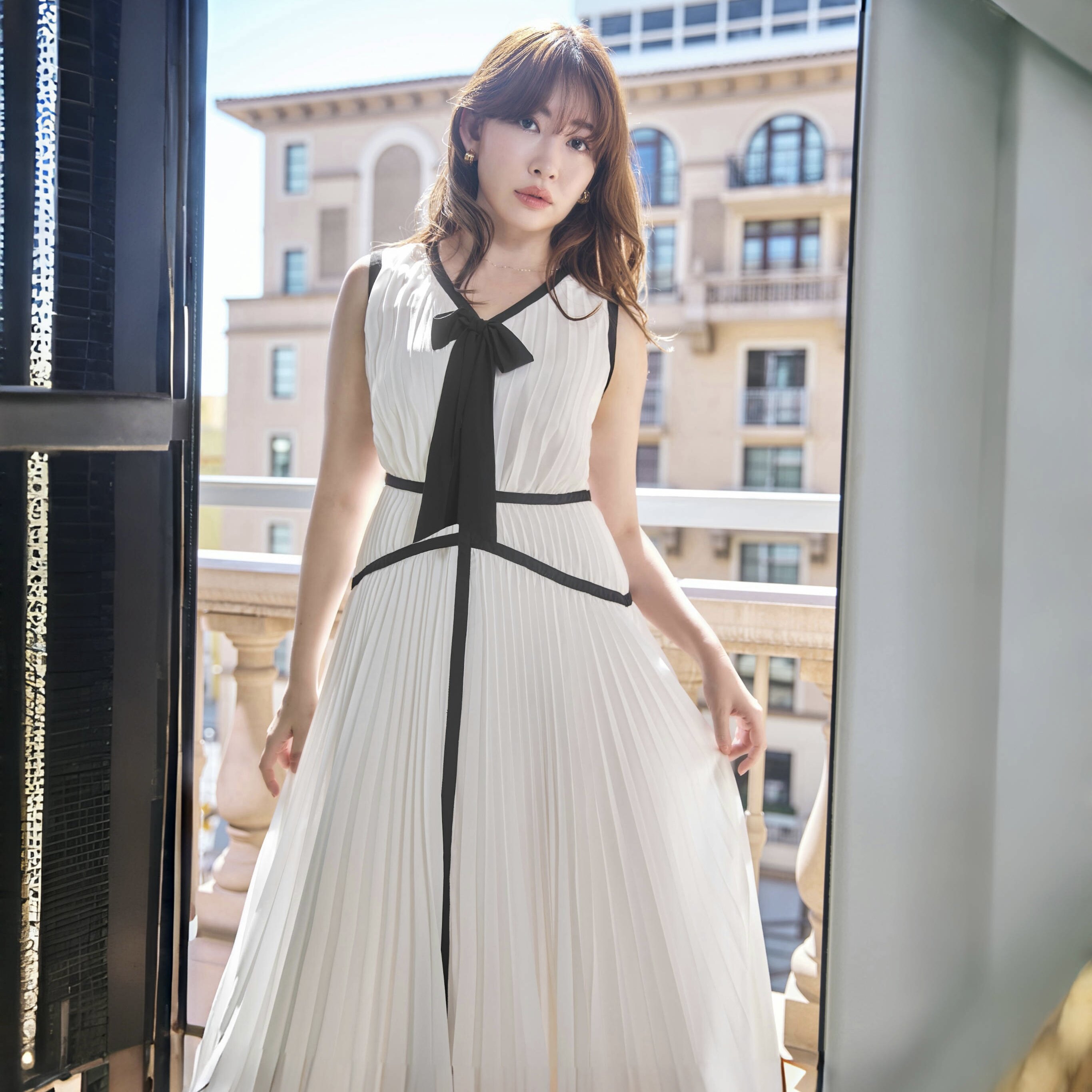 Her lip to 风琴褶拼色蝴蝶结连衣裙 不规则时尚日常褶皱撞色