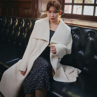 Her lip to 优雅裹身大衣 毛呢时尚气质长款轻奢翻领大翻领高级感