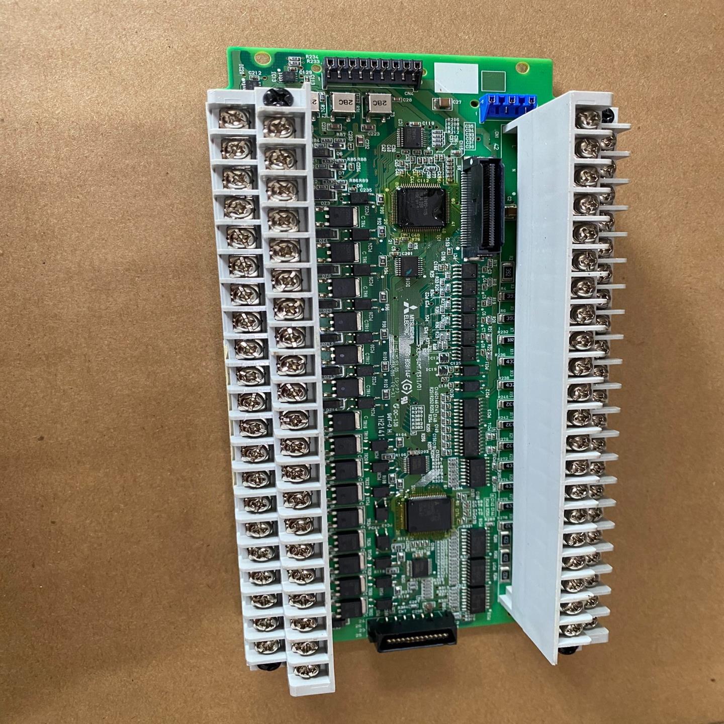 全新原厂原装三菱PLC FX3U-64MT/ES主板IO板，