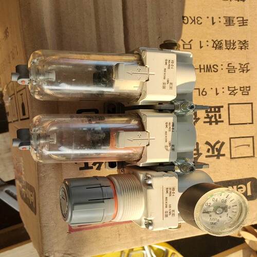 SMC油水分离器，型号AF30-02-A配ARM30-02-