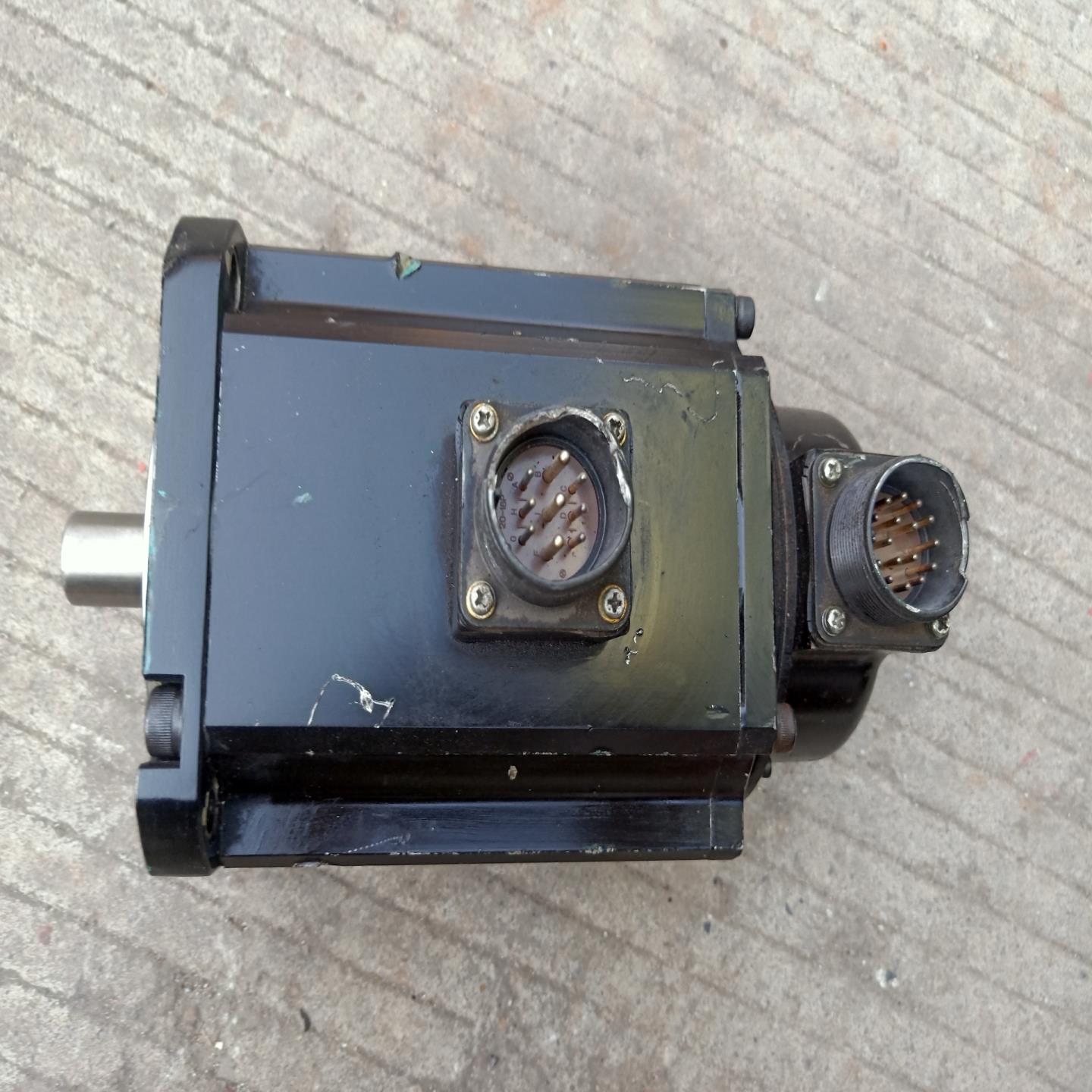 多摩川电机TSM1308N8270E726 2kw 实物图片(崽崽配件)