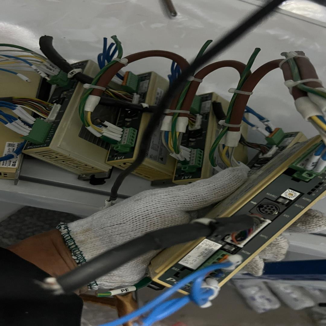 IAI驱动器PCON-CA-42PWAI-CC-0-0-DN