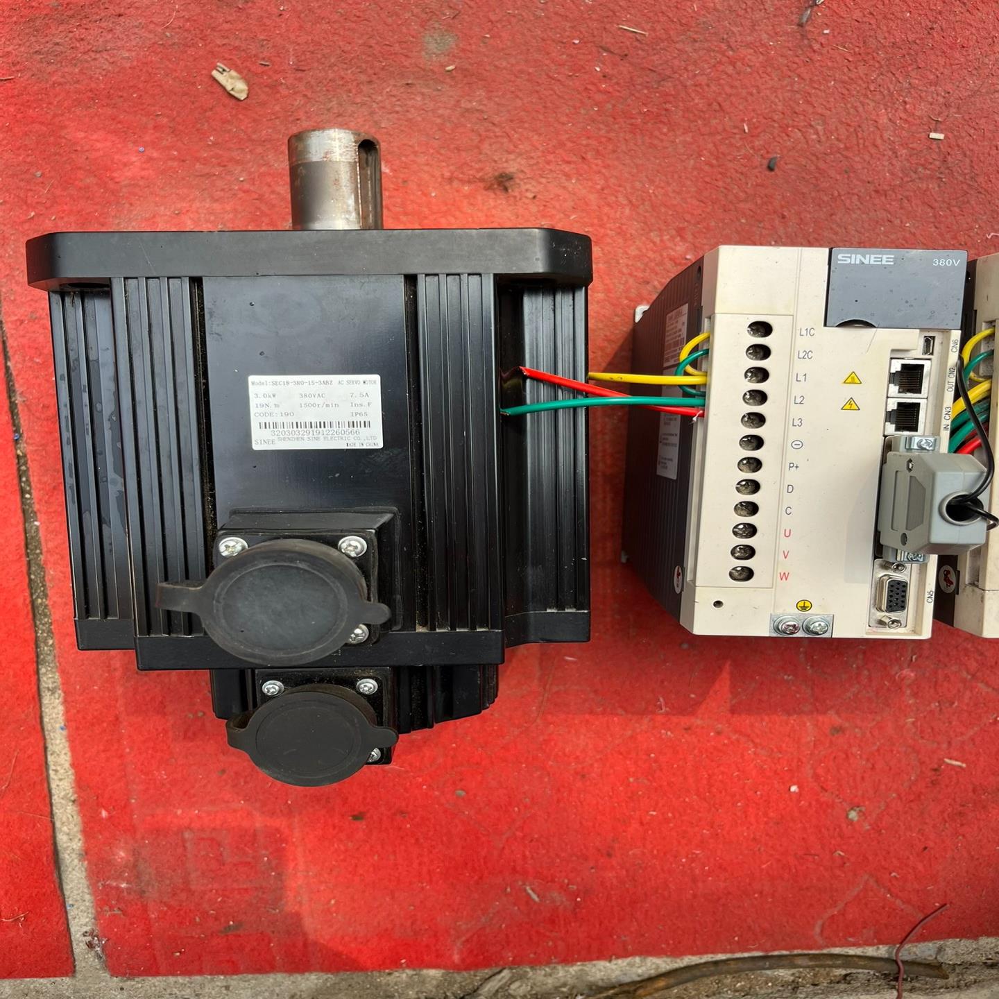 正弦伺服驱动器EA180-8R5-3A驱动电机型号SEC18