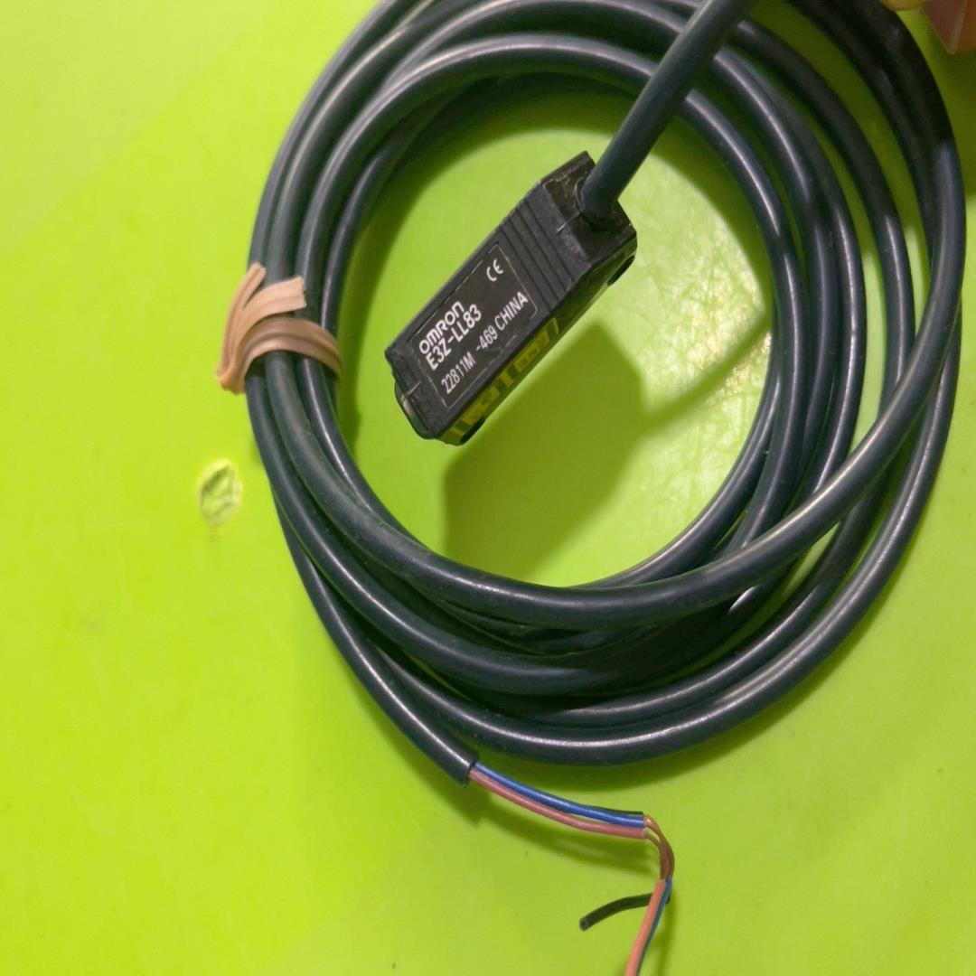 传感器E3Z-LL83 E3Z-LL83-M1J激光传