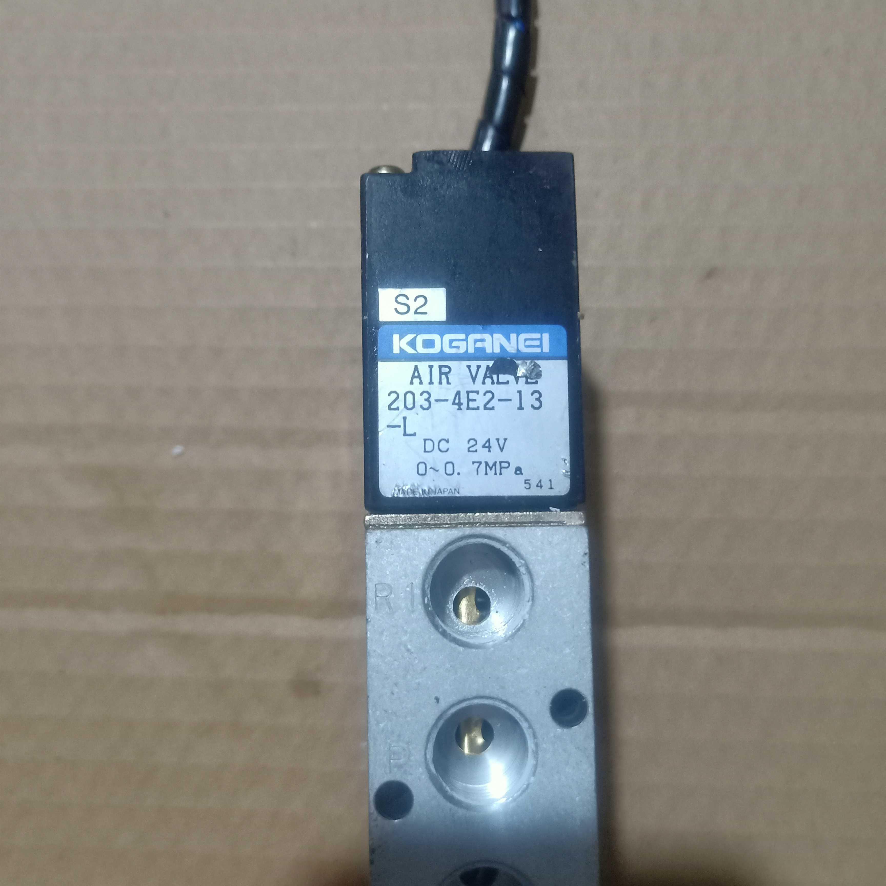 进口小金井KOGANEI两位五通电磁阀203-4E2-13-L议价