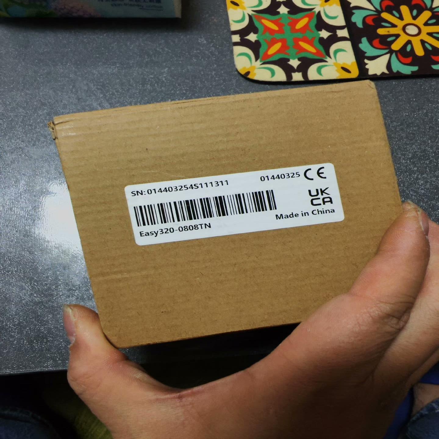 （设备配件）汇川薄款plc，easy320-0808tn，盒码不一致