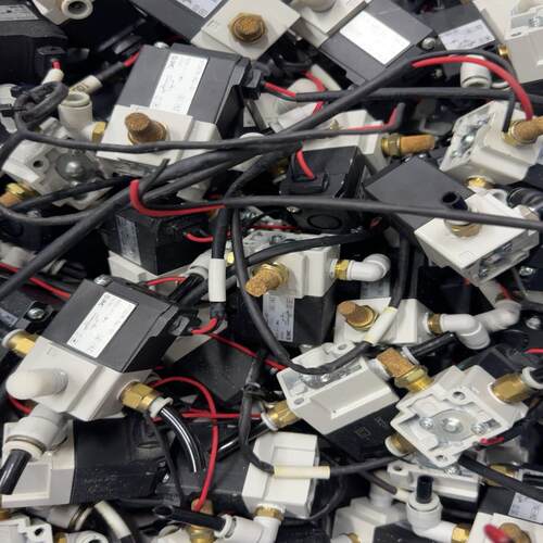 SNC电磁阀VT307K-5G1-01，成色好，，现