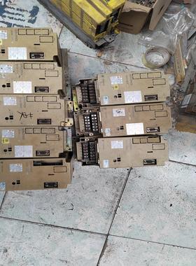 （请询价）安川伺服驱动器 SGDB-05ADG 三台议价