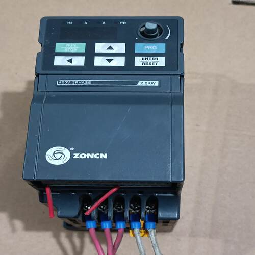 （设备配件）上海众辰ZONCN变频器Z2400-2R2G 2.2KW38