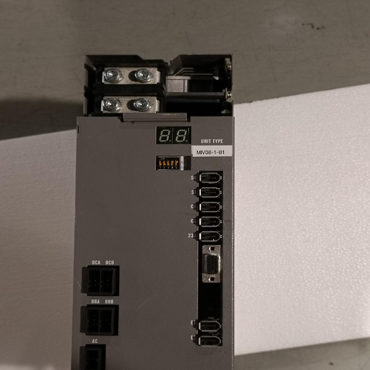 大畏OKUMA驱动器MIV08-1-B1九成新三个月