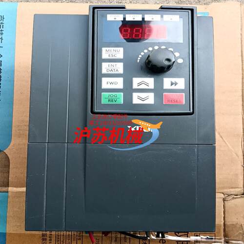 变频器VB5N-21P5。变频器1.5KW。220V。拆