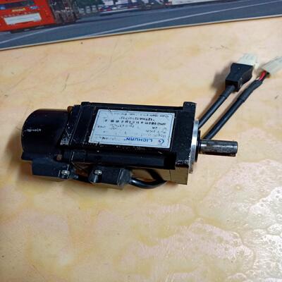 （设备配件）力川伺服电机LCMT-02L01NB-60M00630A，2