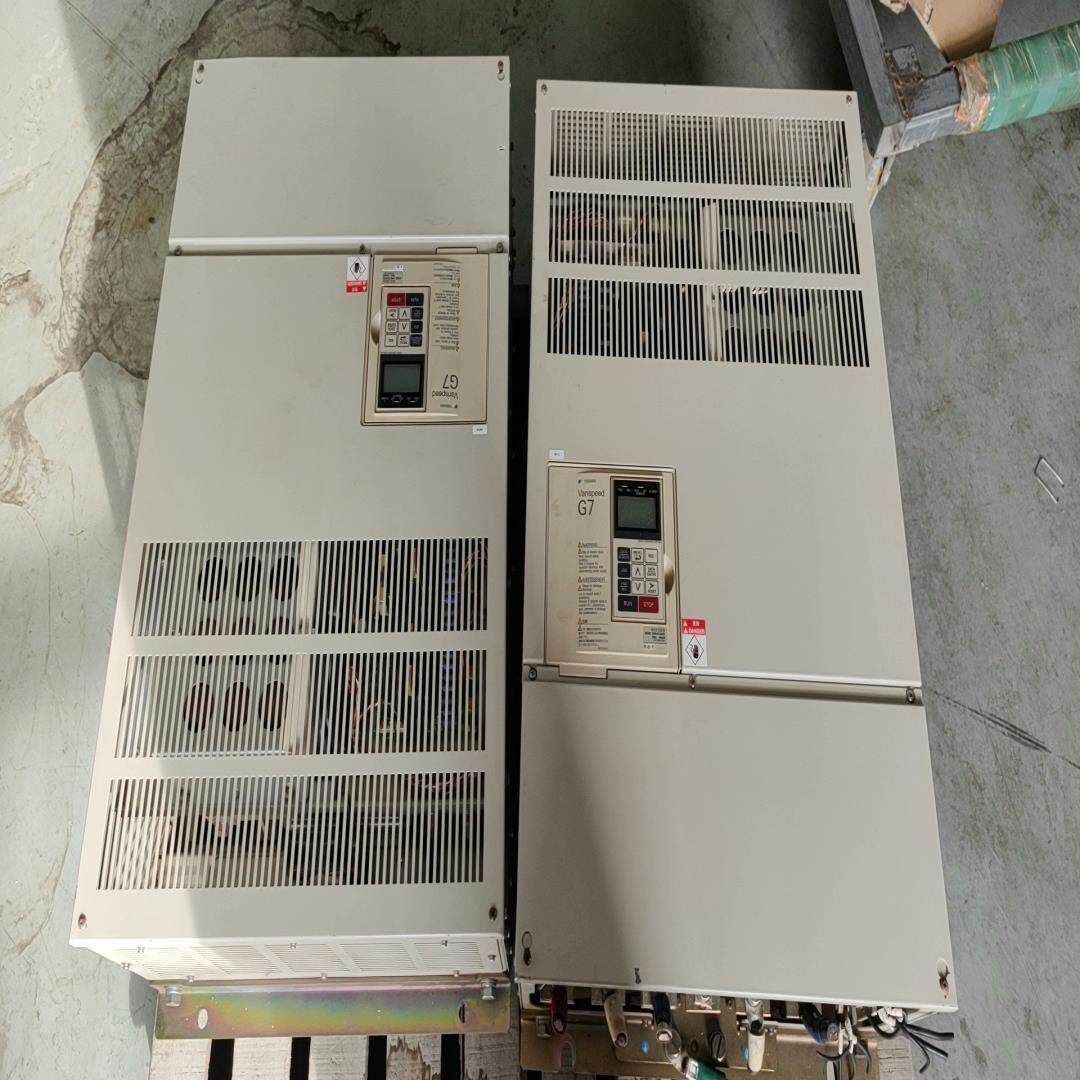 （设备配件）CIMR-G7A4090 安川G7系列变频器 400V  9