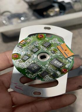 (议价)安川编码器utsih-b17ck、。