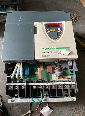 AT71HD15N4Z 71变频器15kw 成色如图议价