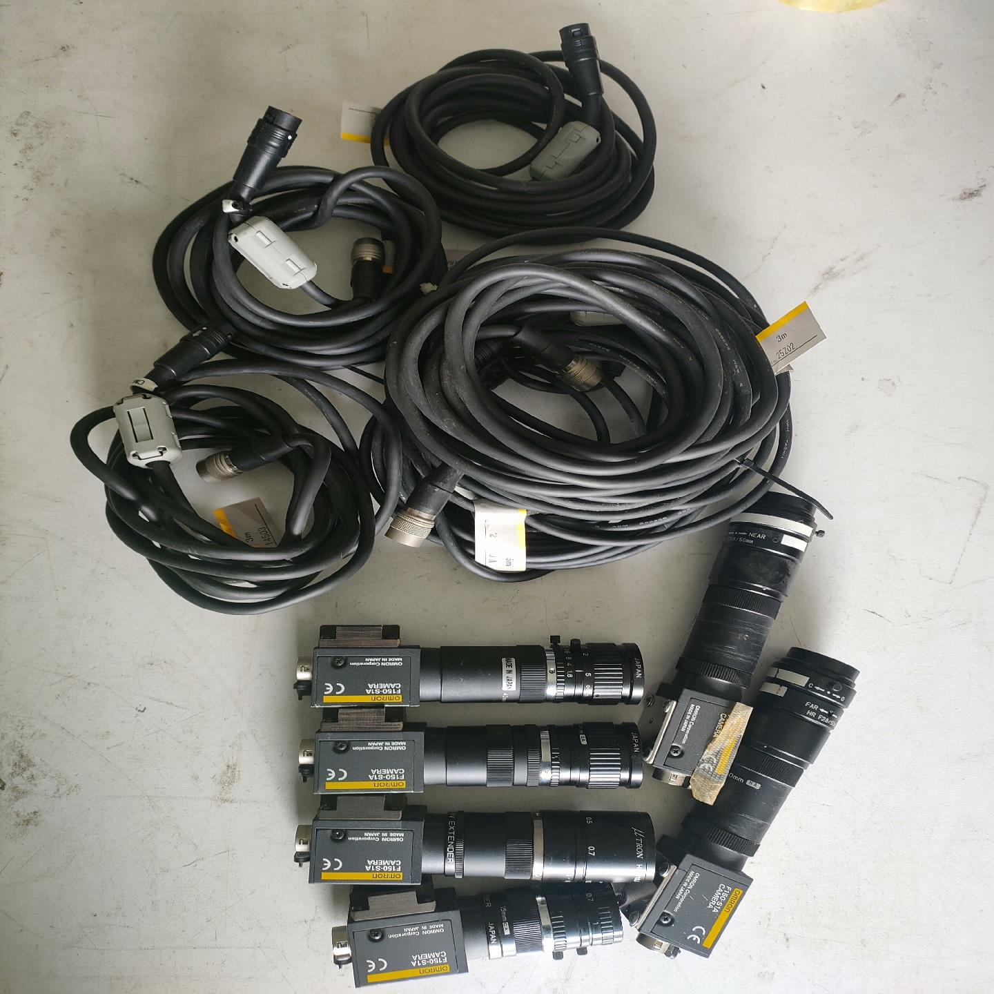 F150-S1A工业相机带镜头和线六个，线四个三米长，