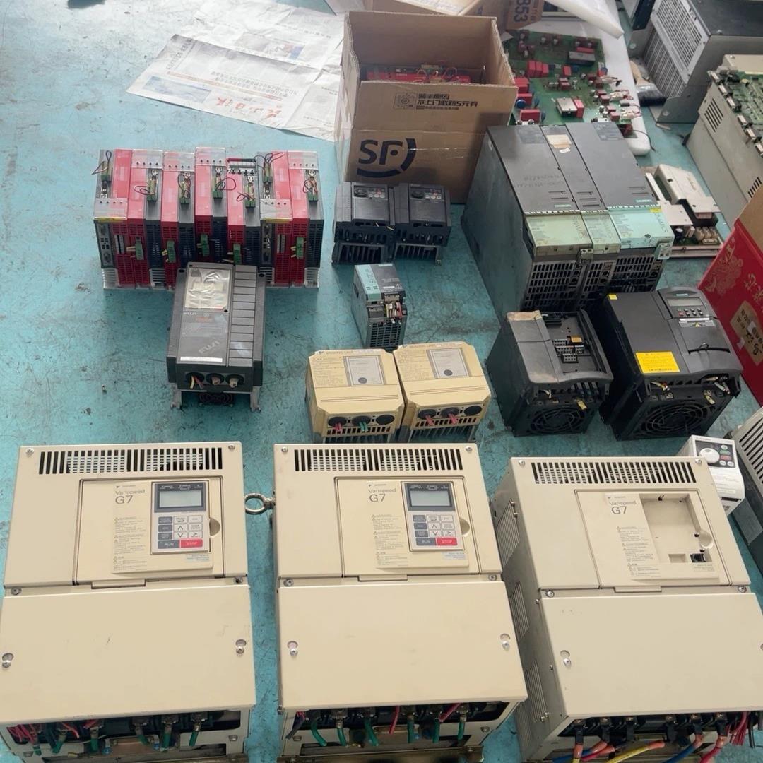 安川变频器CIMR-G7A4018  18.5KW测好发货，