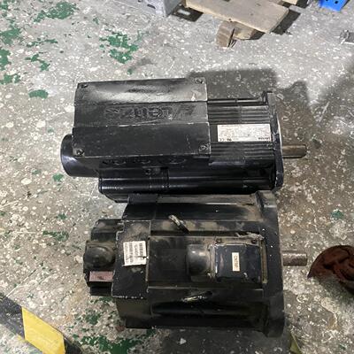 （设备配件）Lenze伦茨电机  MCS 19J30-SRSB0-B28