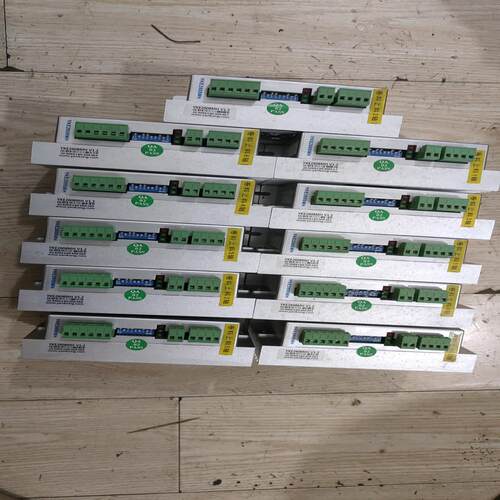 {莱茵电子商行}研控YAKO驱动 型号YKE2608MH九成新功能包好