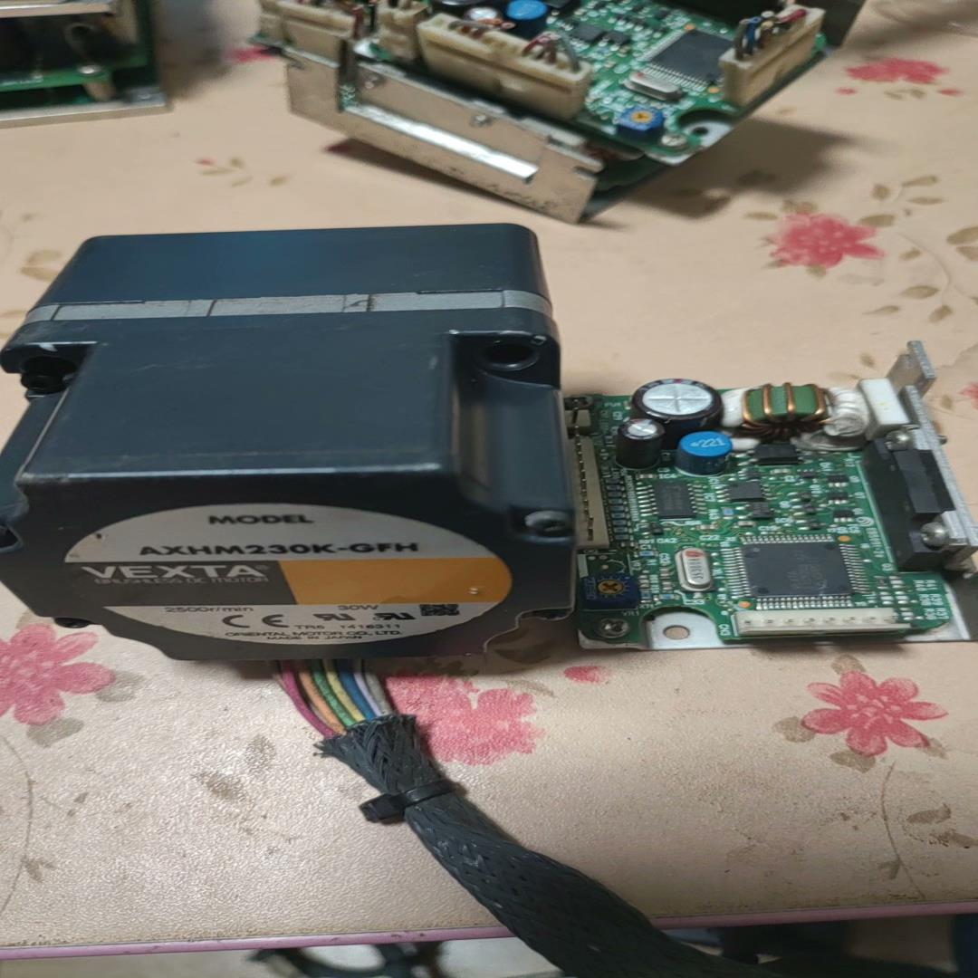 （设备配件）东方驱动AXHD30K    电机 AXHM230K－GFH