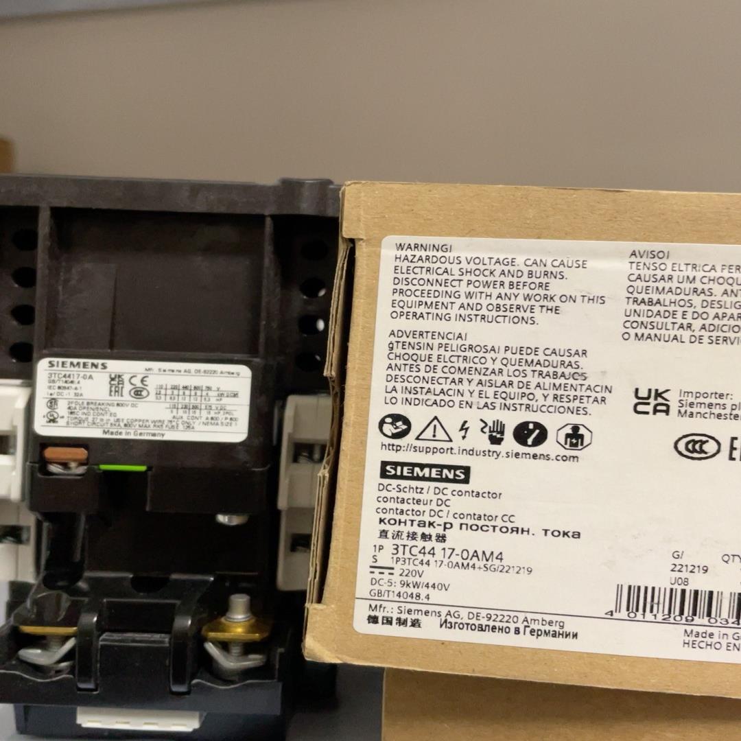 3TC4417-0AM4  接触器，尺寸 2，2 极， DC