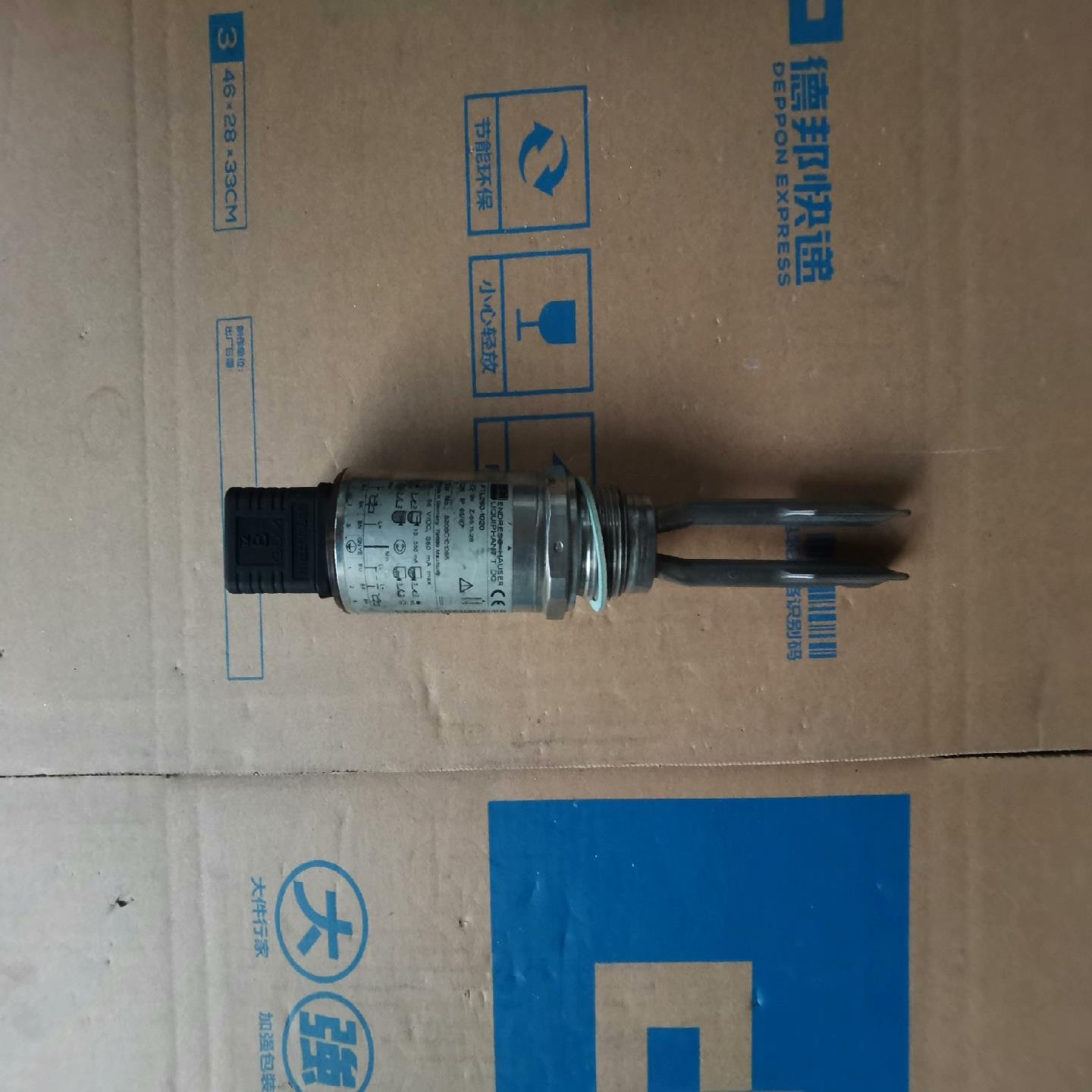 音叉式 传感器FTL 260-1020