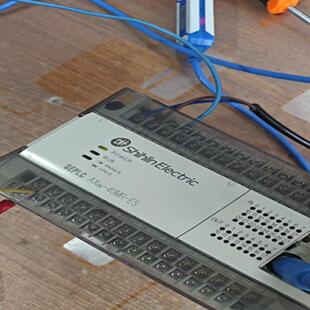 AX0N一40MR一ES一台功能正常240 士林PLC 包邮 设备配件