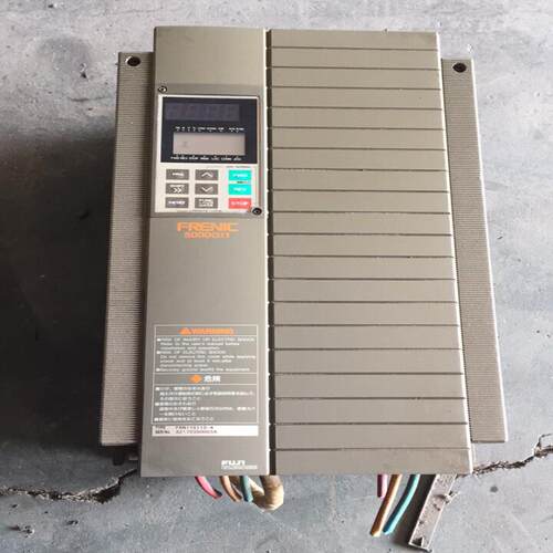 富士P11变频器15KW橙色如图想要的私聊现货的