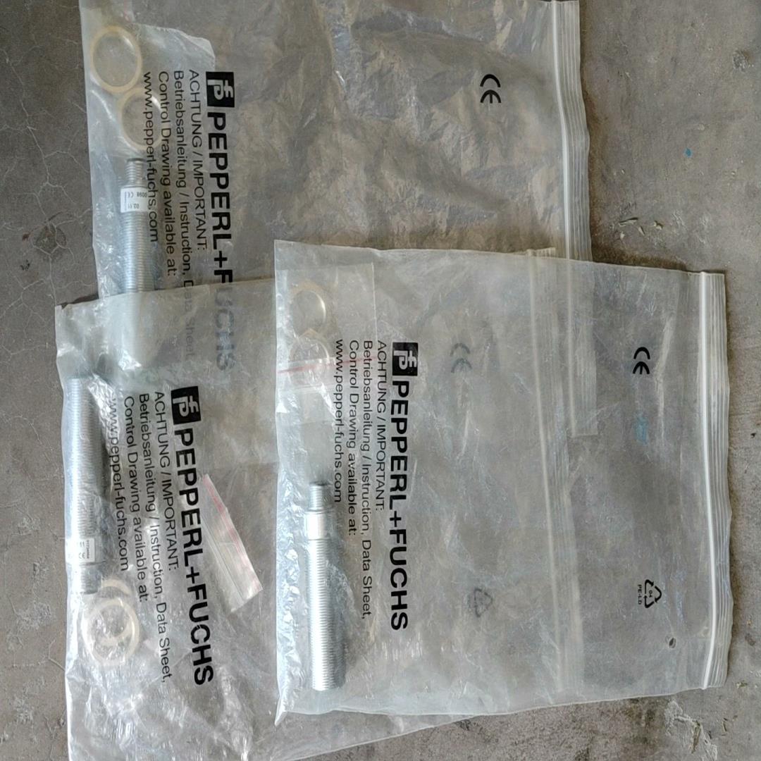 CJ8-18GM-E2-V1 PF倍加福电容式接近开关全新