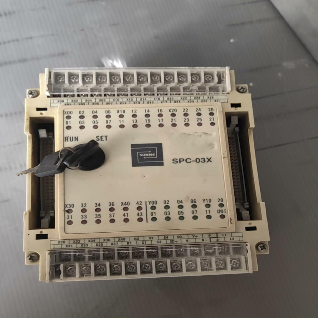 （设备配件）金丰PLC SPC-03X主机，成色如图，功能包好，实物图