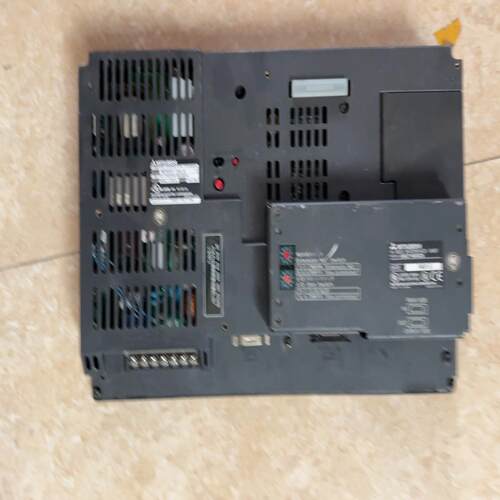 {莱茵电子商行}三菱触摸屏+A975GOT-TBA-B带控制器A9T-BU