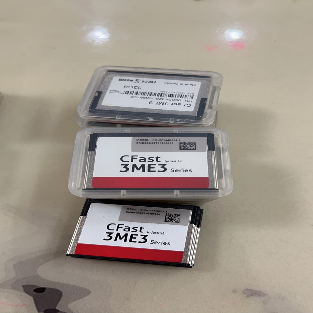 [德峰]Innodisk CFast 3ME3 32GB Serie