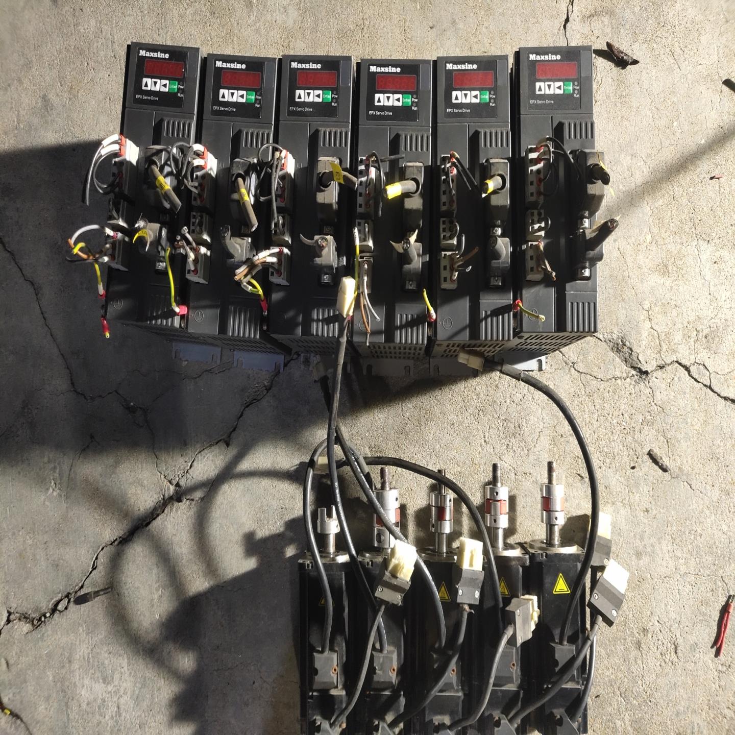 Maxsine迈信L08伺服驱动器800W，电机400W，想