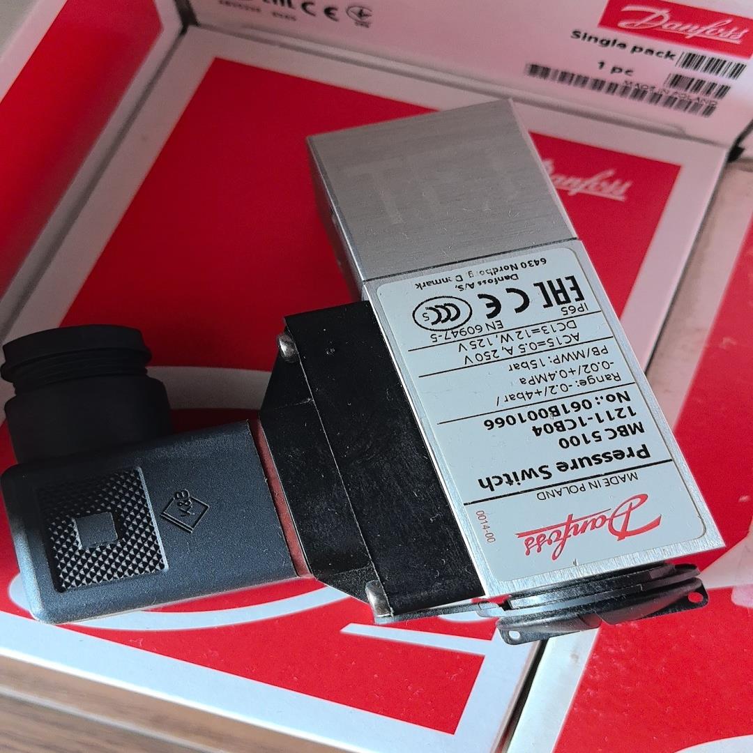 丹佛斯压力开关MBC5000，061B2012，全新原装