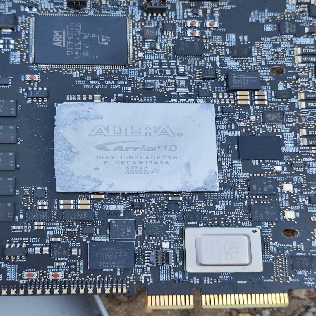 ALTERA 10AX115N2F40E2SG  拆机实物如