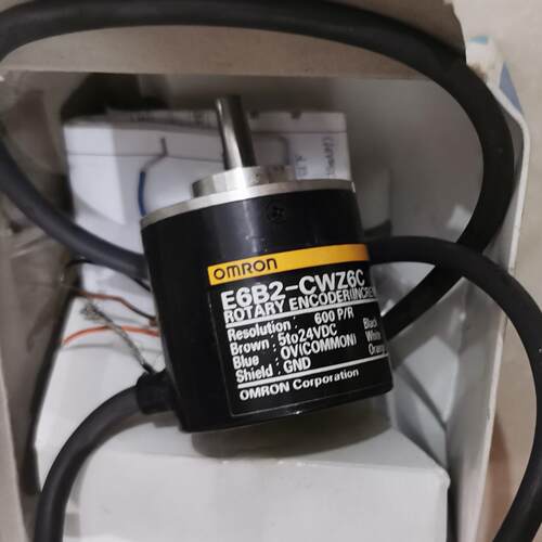 E6B2-CWZ6C  600P/R 0.5M原装正品