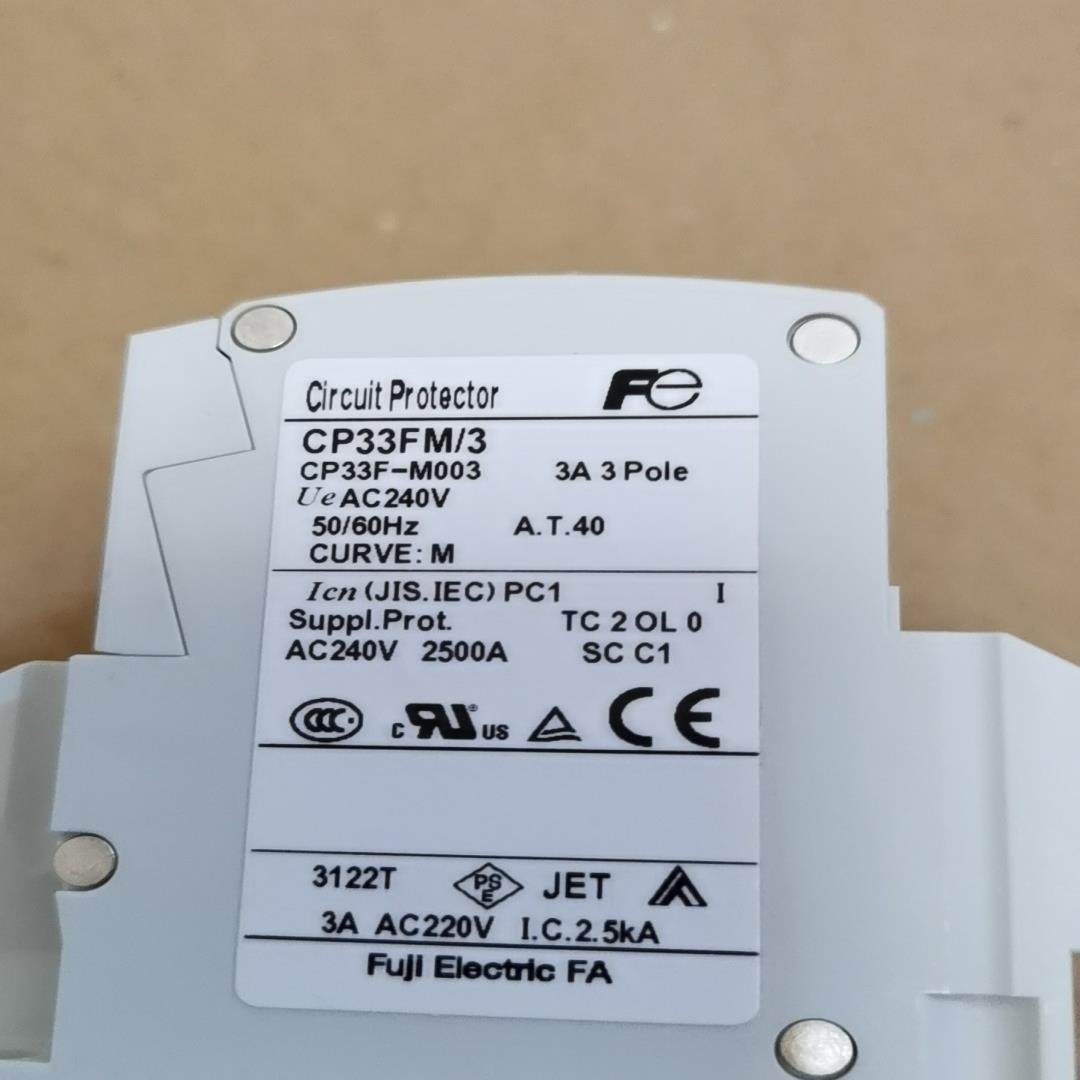 富士fuji保护器cp33 fm/3电路保护器全新的22个，
