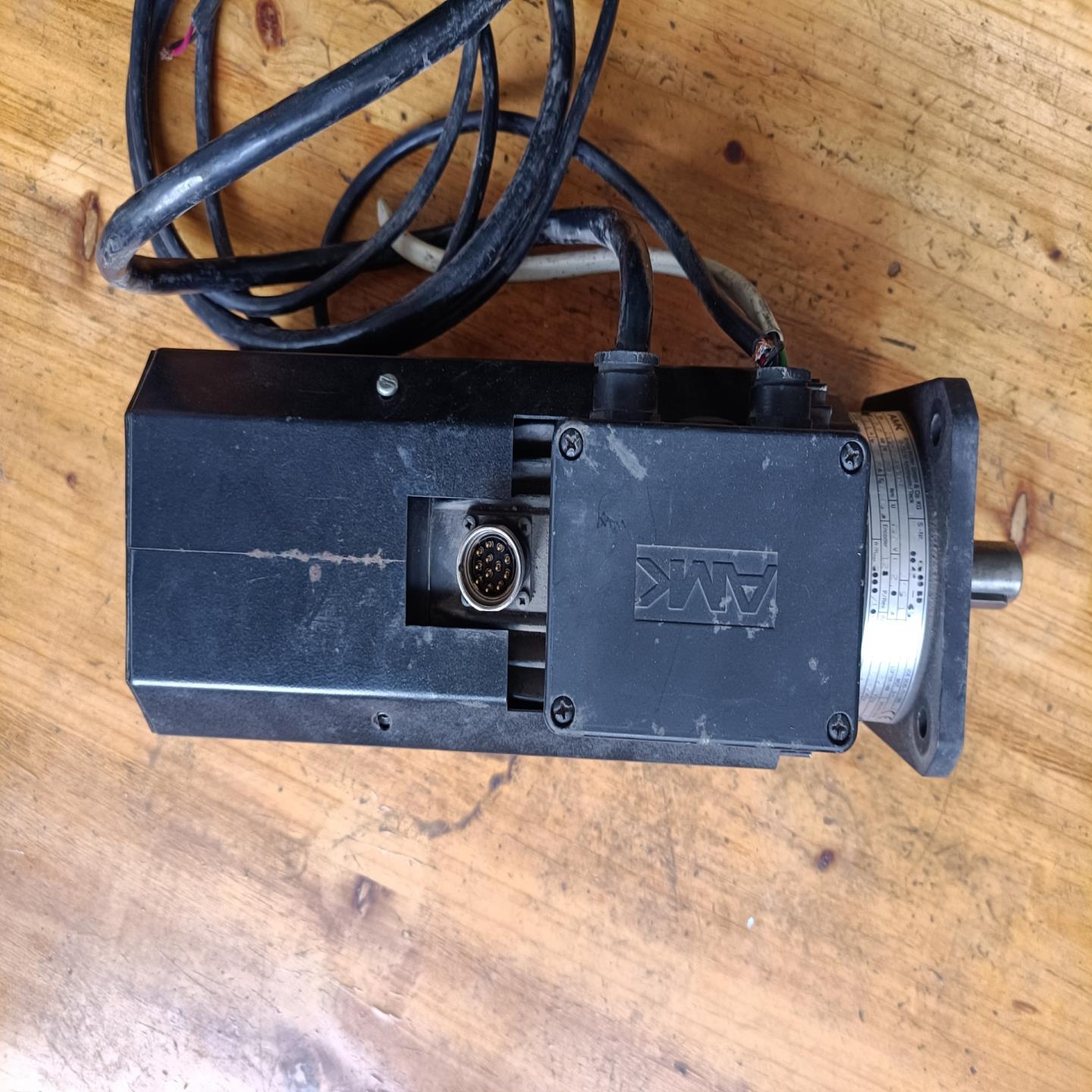 （设备配件）DV5-2-4-ROF拆机AMK伺服电机