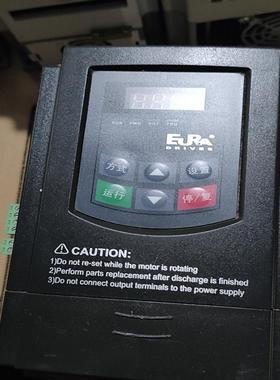 拆柜2台欧瑞单相变频器，型号E2000一0015S2，功率1