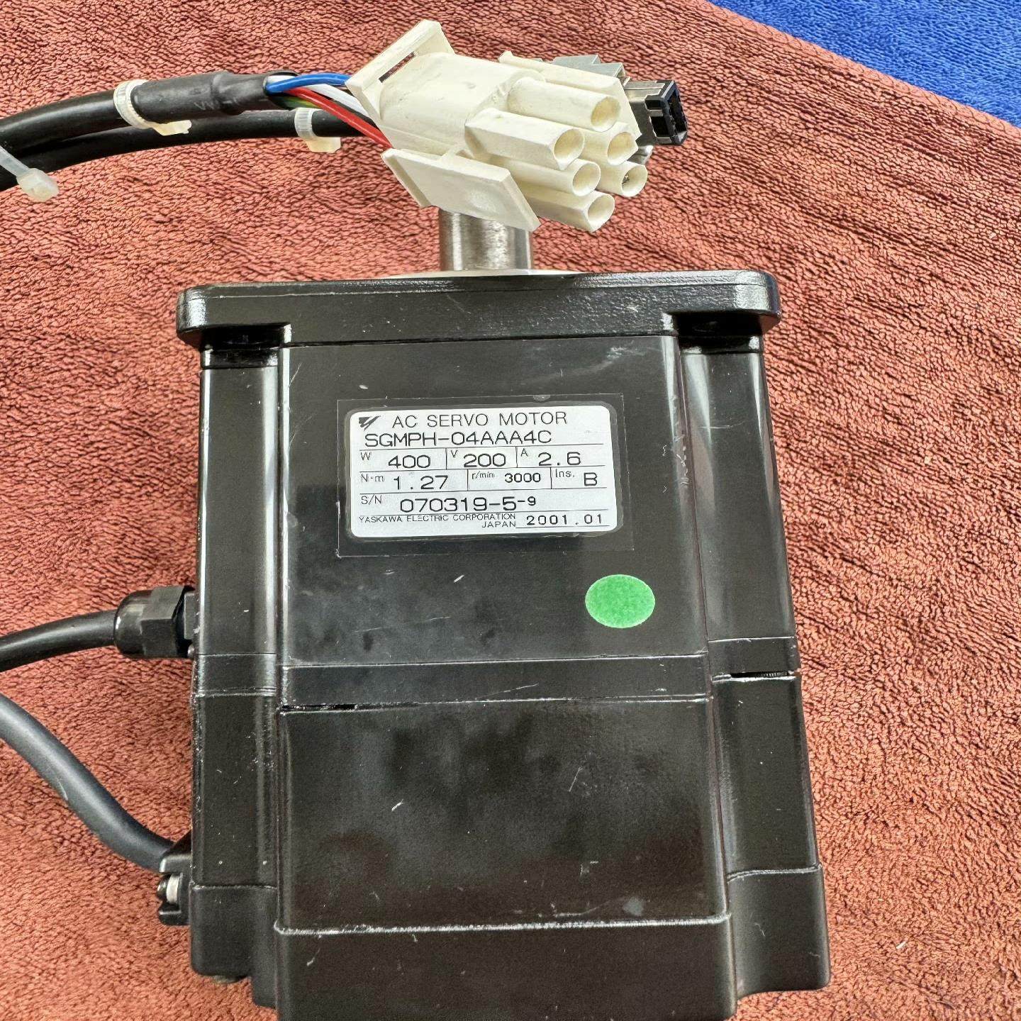 ac servo motor SGMPH-04AAA4C 安